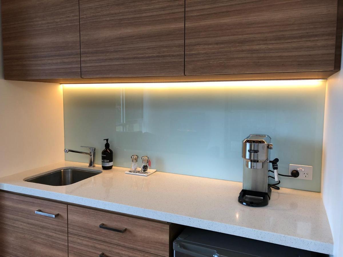 Messmates Luxury Eco Suites インヴァーロック エクステリア 写真