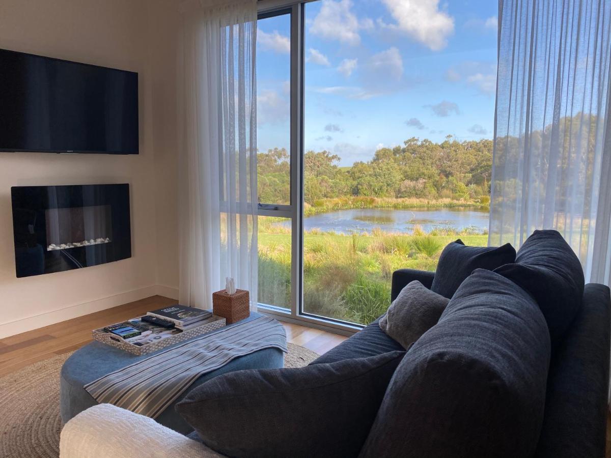 Messmates Luxury Eco Suites インヴァーロック エクステリア 写真