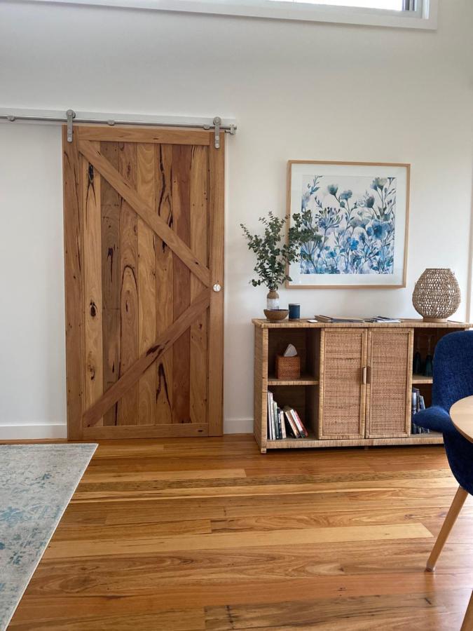 Messmates Luxury Eco Suites インヴァーロック エクステリア 写真